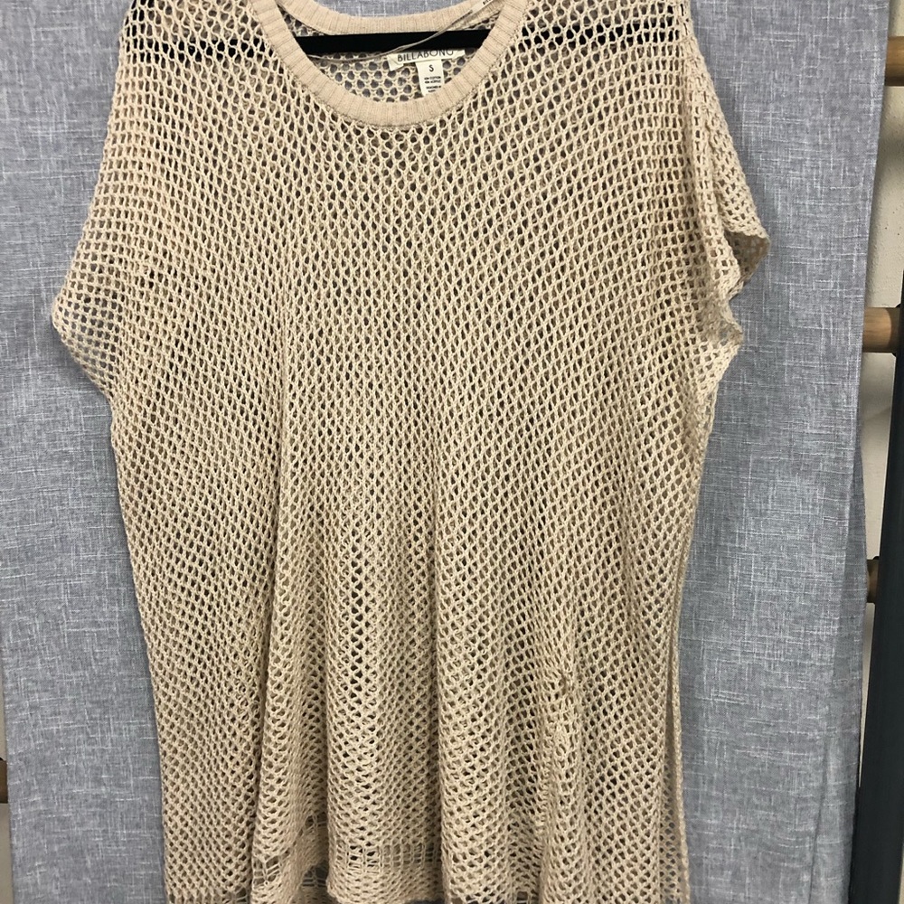 Billabong mesh cover up. Size small
